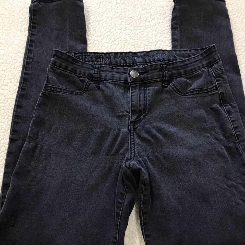Calvin Klein CK Stretch Legging Denim Black Jeans
7 / 8 Medium
Extreme Puckering - Picture 3 of 12
